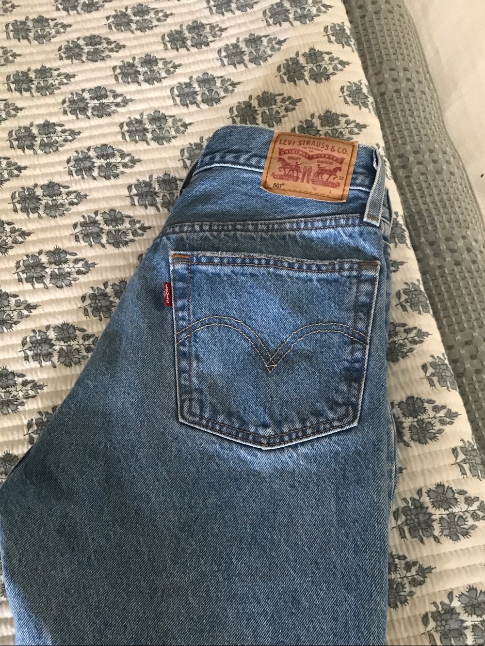 Levi's Men's Light Blue Relaxed Denim Jeans